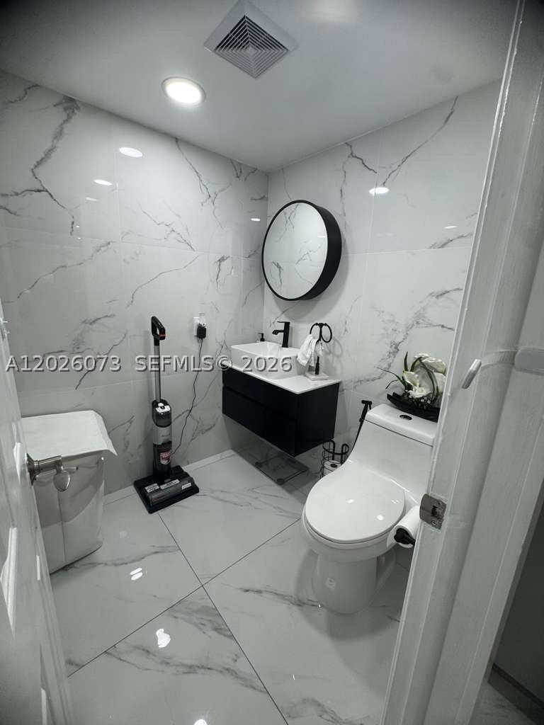 Real estate property located at 8430 8th St B11, Miami-dade, Midway Forest Condo, Miami, FL