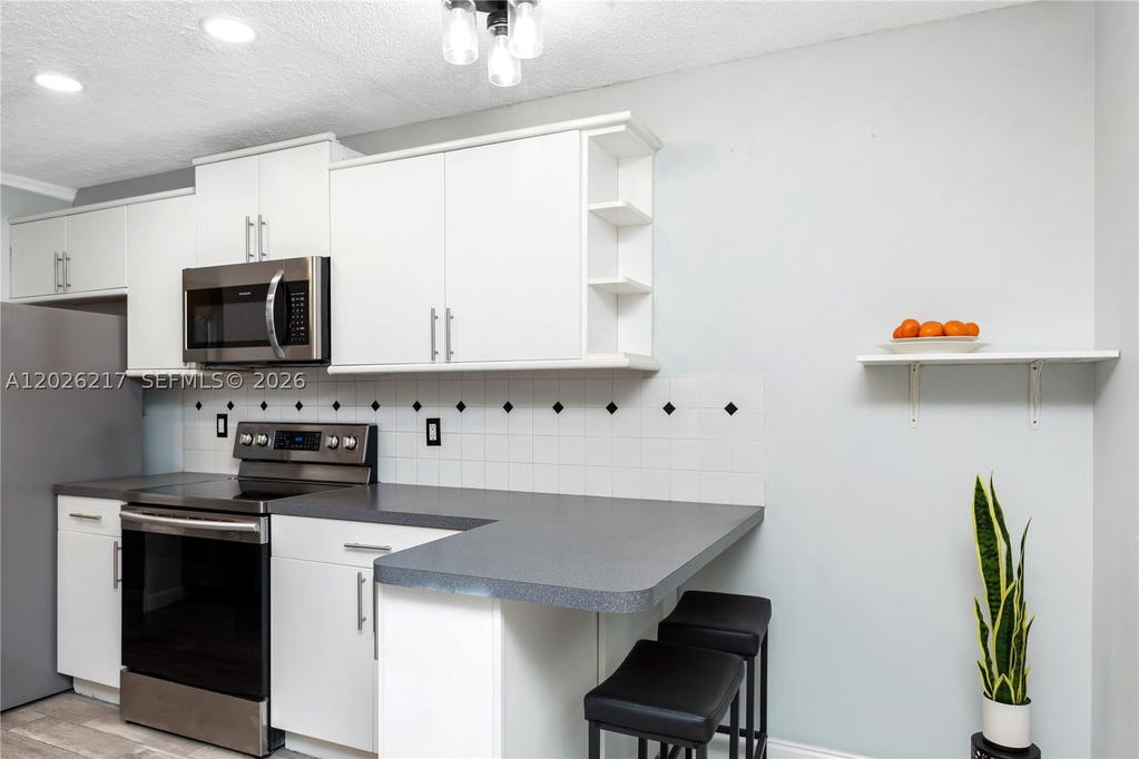 Real estate property located at 4690 30th St, Broward, Tartan Coconut Creek Phas, Coconut Creek, FL