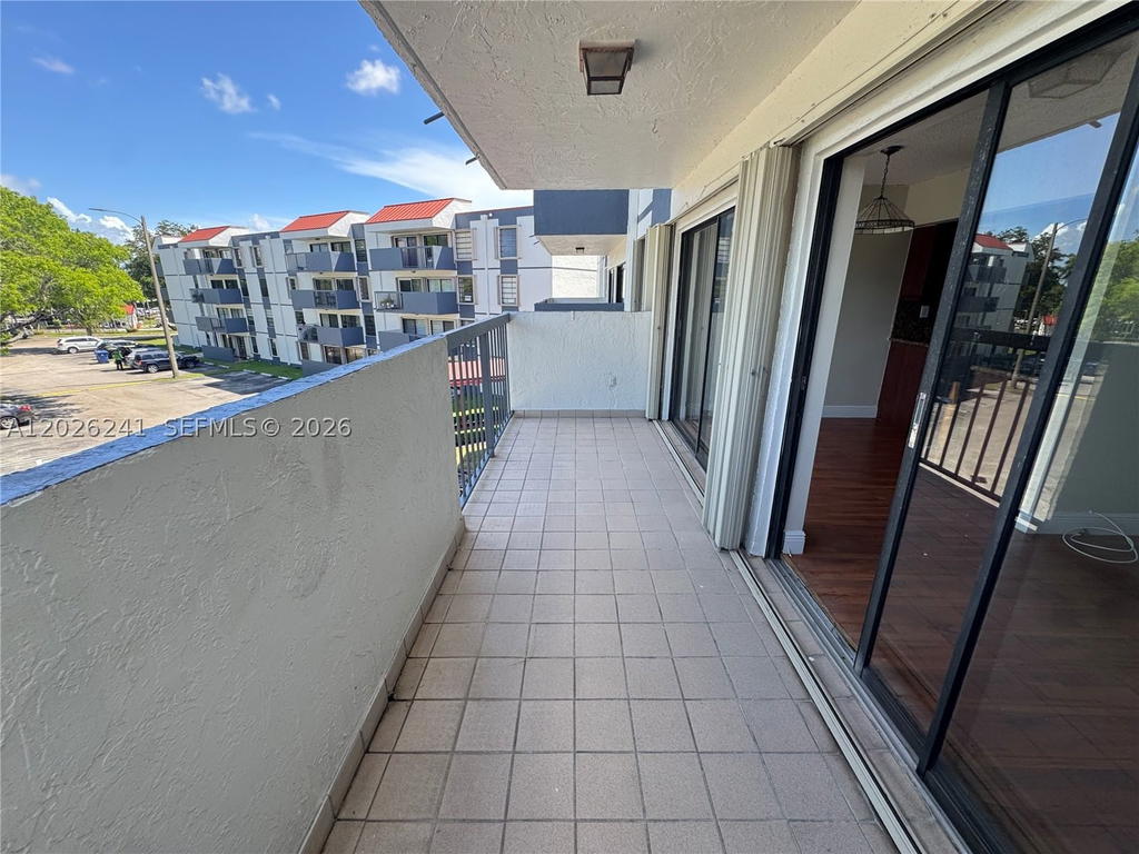 Real estate property located at 5700 127th Ave #1309, Miami-dade, Miller Gardens Condo, Miami, FL