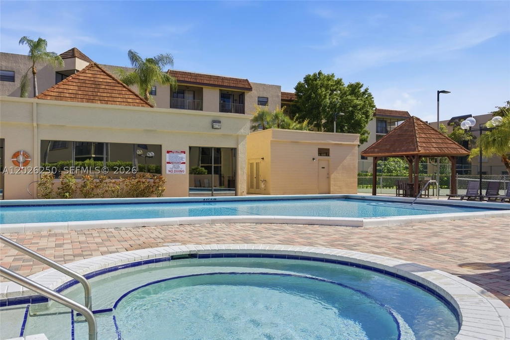 Real estate property located at 10451 Broward Blvd #209, Broward, Plantation Racquet Club, Plantation, FL