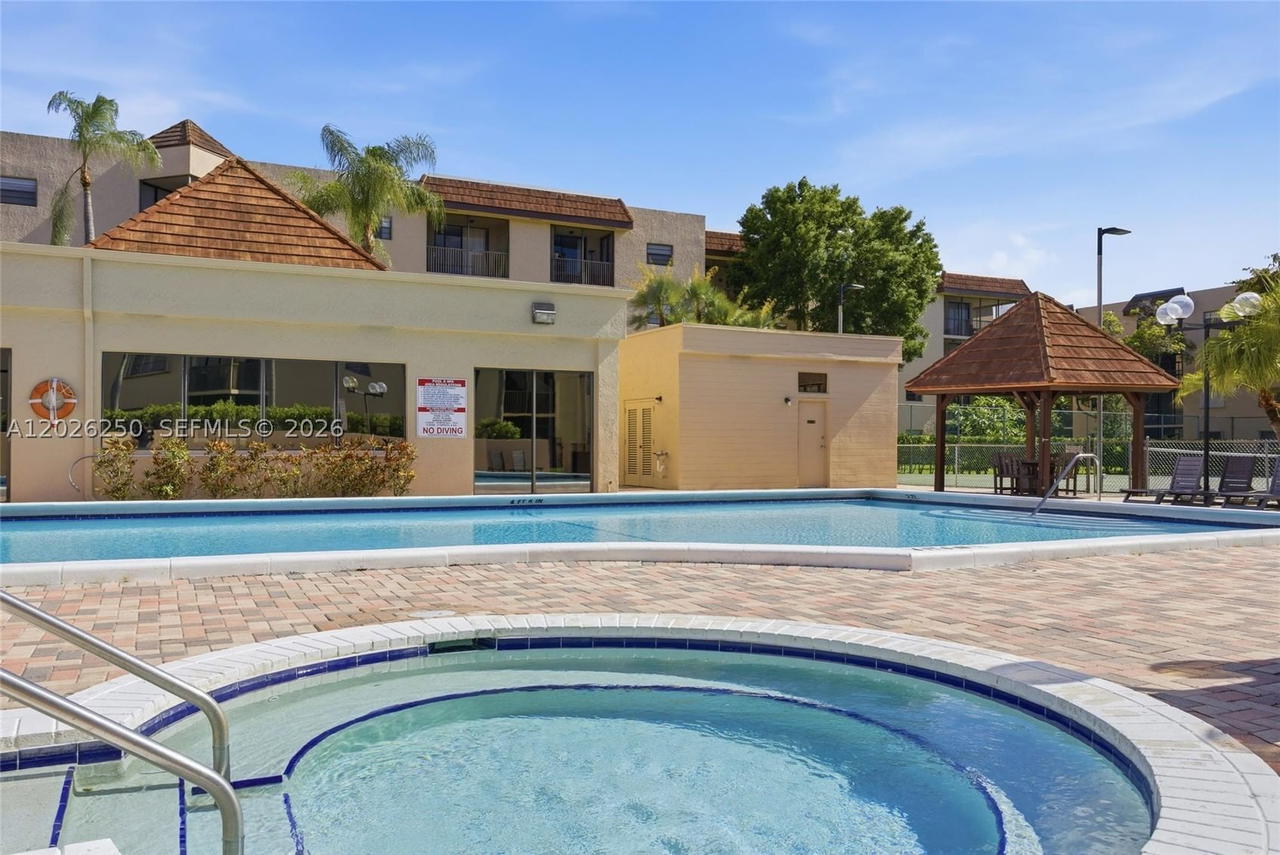 Real estate property located at 10451 Broward Blvd #209, Broward, Plantation Racquet Club, Plantation, FL