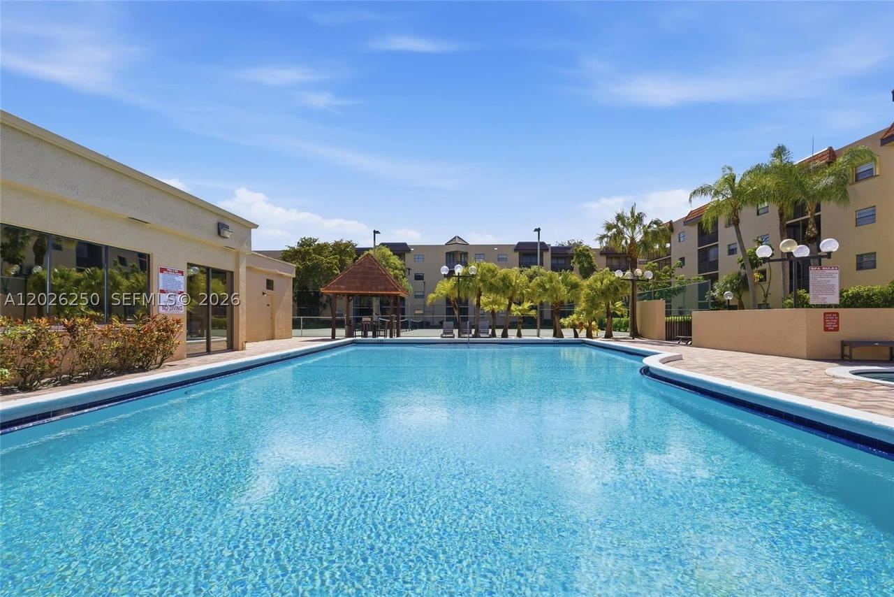 Real estate property located at 10451 Broward Blvd #209, Broward, Plantation Racquet Club, Plantation, FL