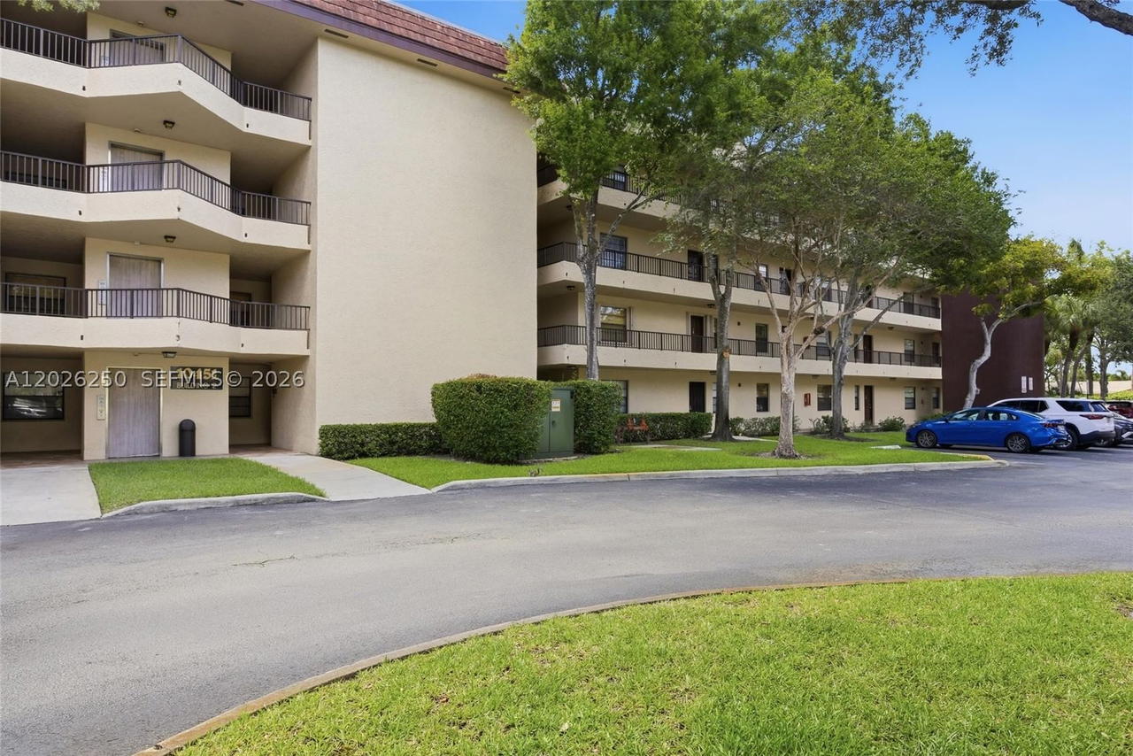 Real estate property located at 10451 Broward Blvd #209, Broward, Plantation Racquet Club, Plantation, FL