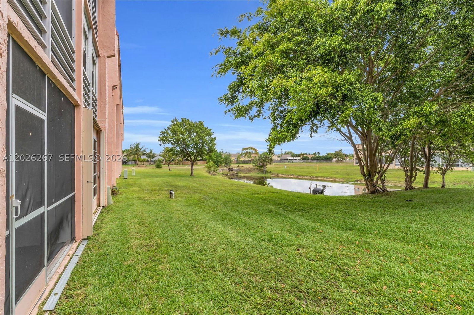 Real estate property located at 9601 Sunrise Lakes Blvd #106, Broward, Sunrise Lakes 120 Condo, Sunrise, FL