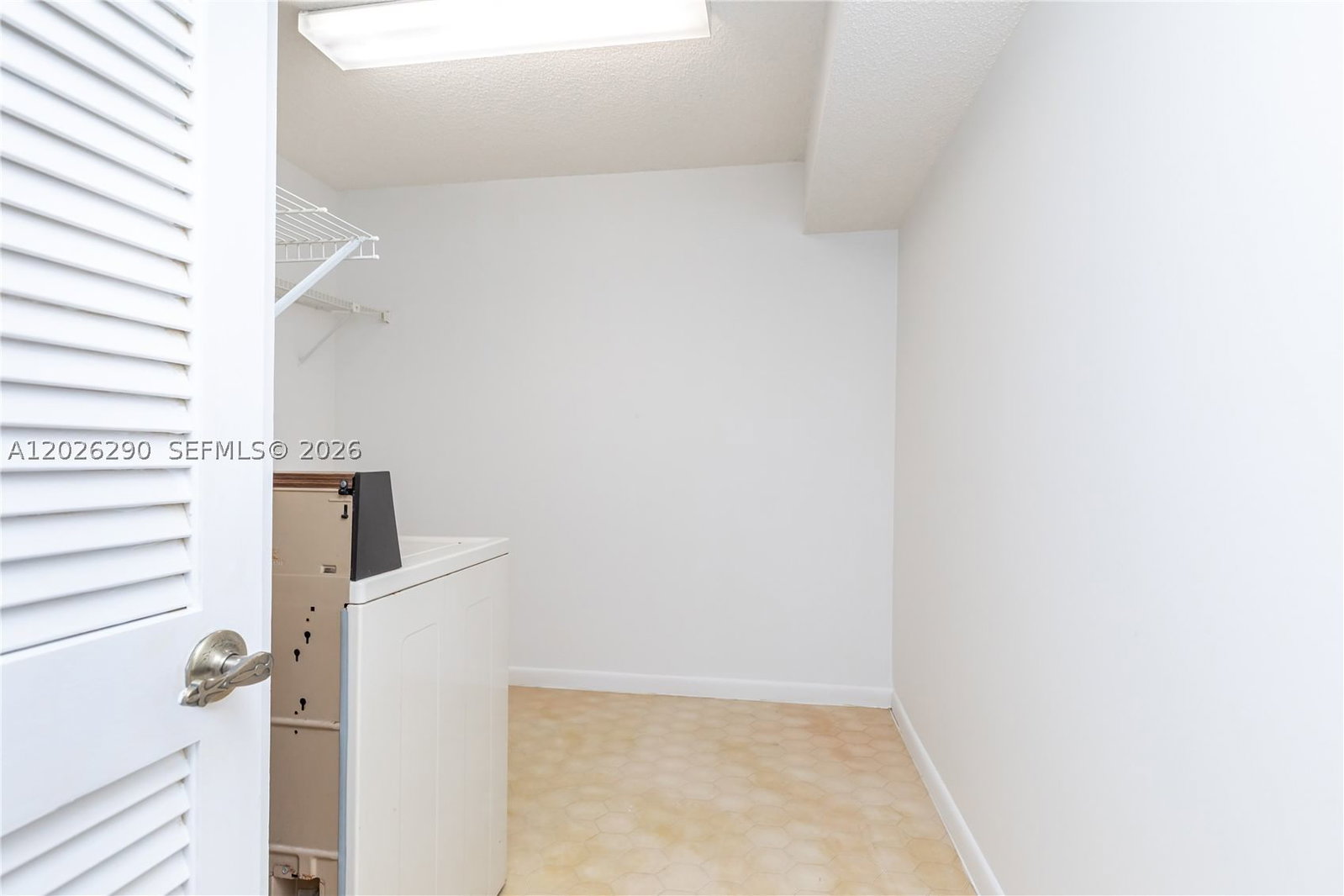 Real estate property located at 4950 Sabal Palm Blvd #106, Broward, Lakes Of Carriage Hills, Tamarac, FL