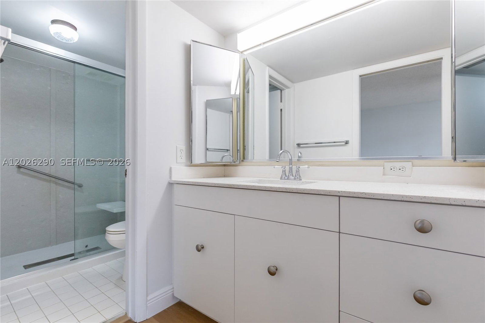 Real estate property located at 4950 Sabal Palm Blvd #106, Broward, Lakes Of Carriage Hills, Tamarac, FL