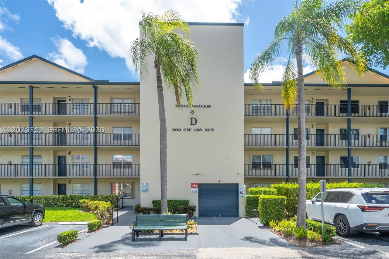 Real estate property located at 900 128th Ave #105D, Broward, Buckingham At Century Vil, Pembroke Pines, FL