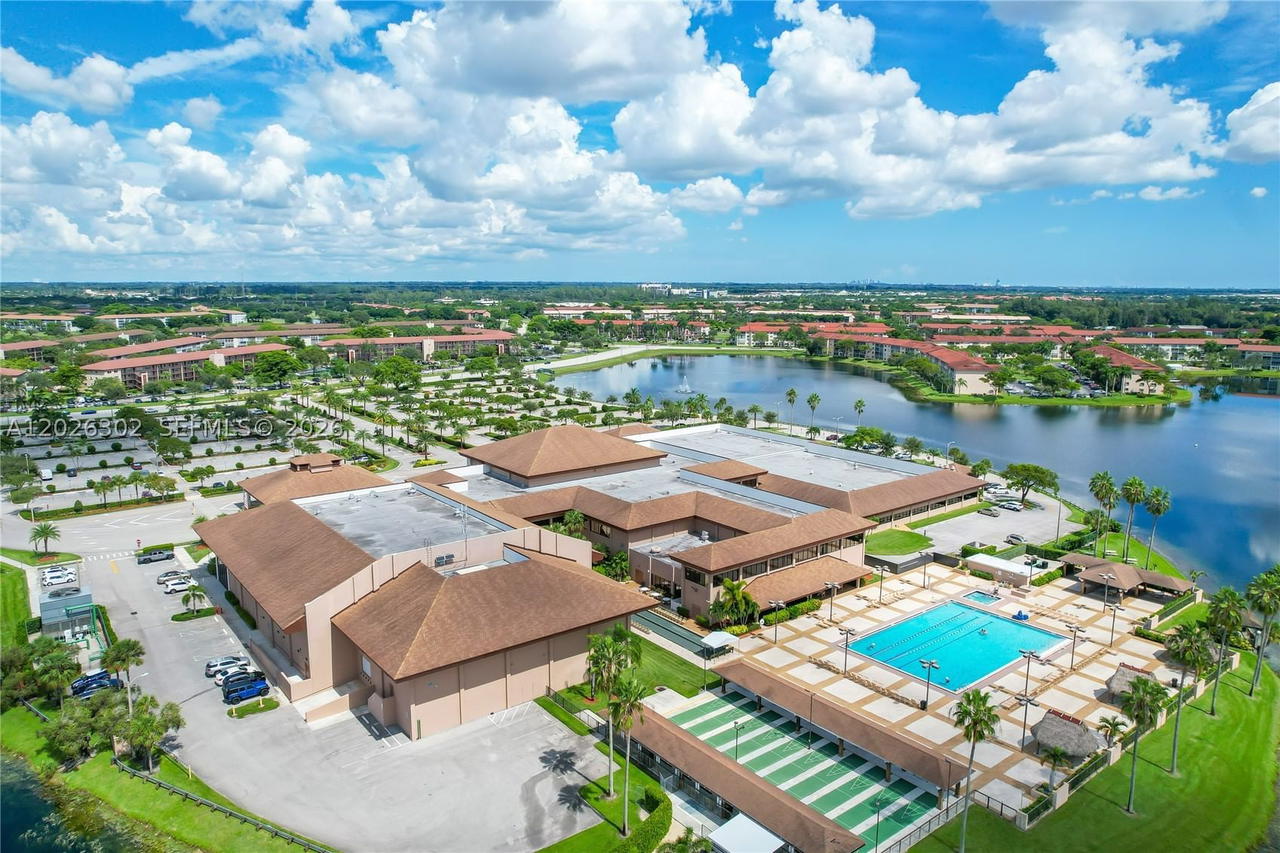 Real estate property located at 900 128th Ave #105D, Broward, Buckingham At Century Vil, Pembroke Pines, FL