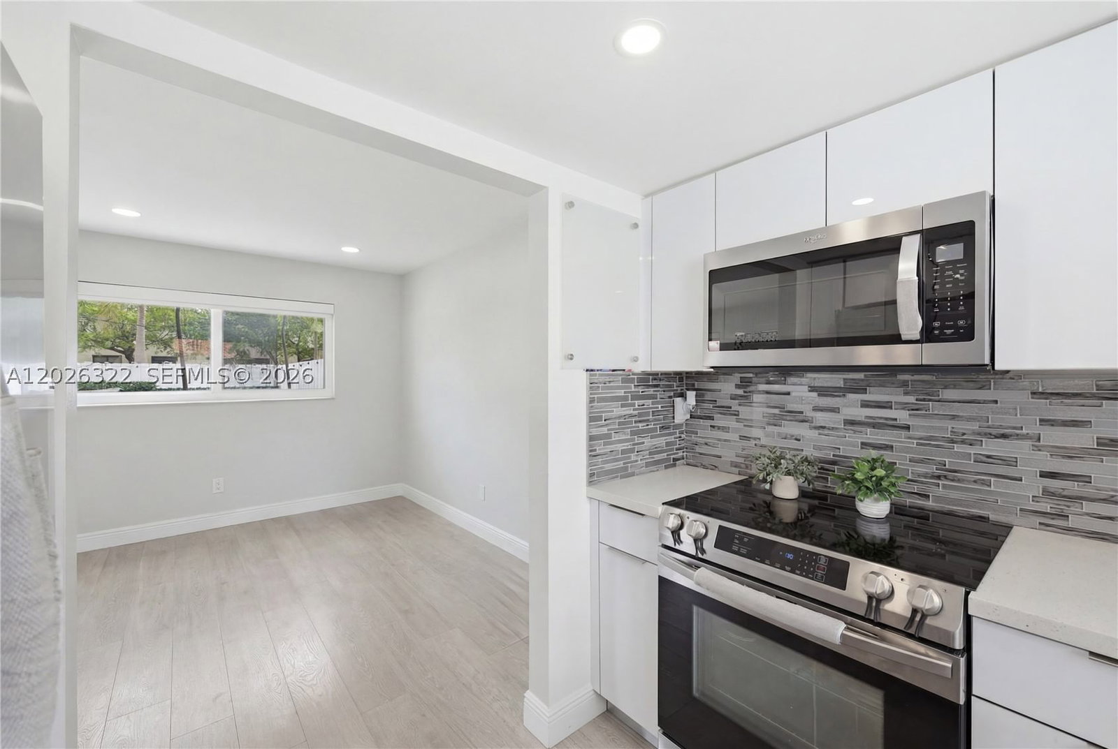 Real estate property located at 13523 59th Ter, Miami-dade, Velpa Sub, Miami, FL