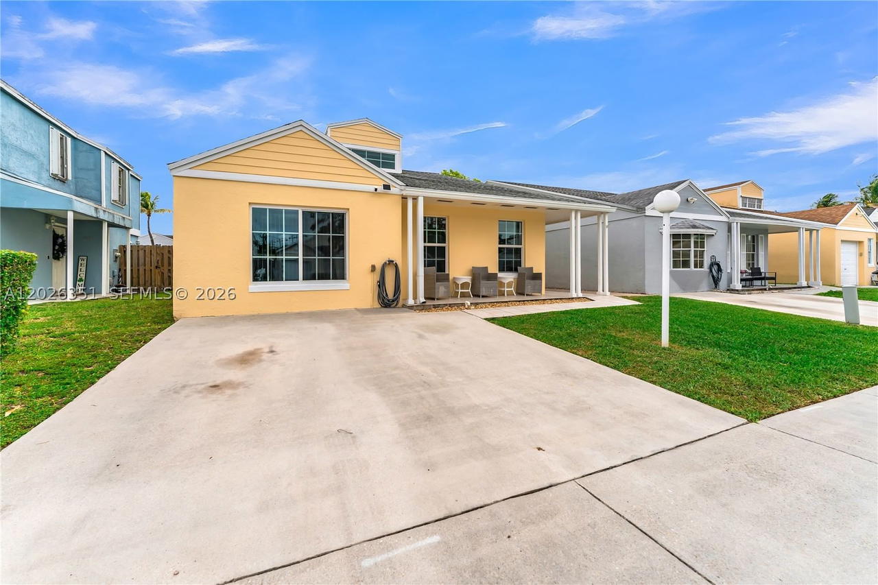 Real estate property located at 14475 127th Ct, Miami-dade, Deerwood Part Iv, Miami, FL