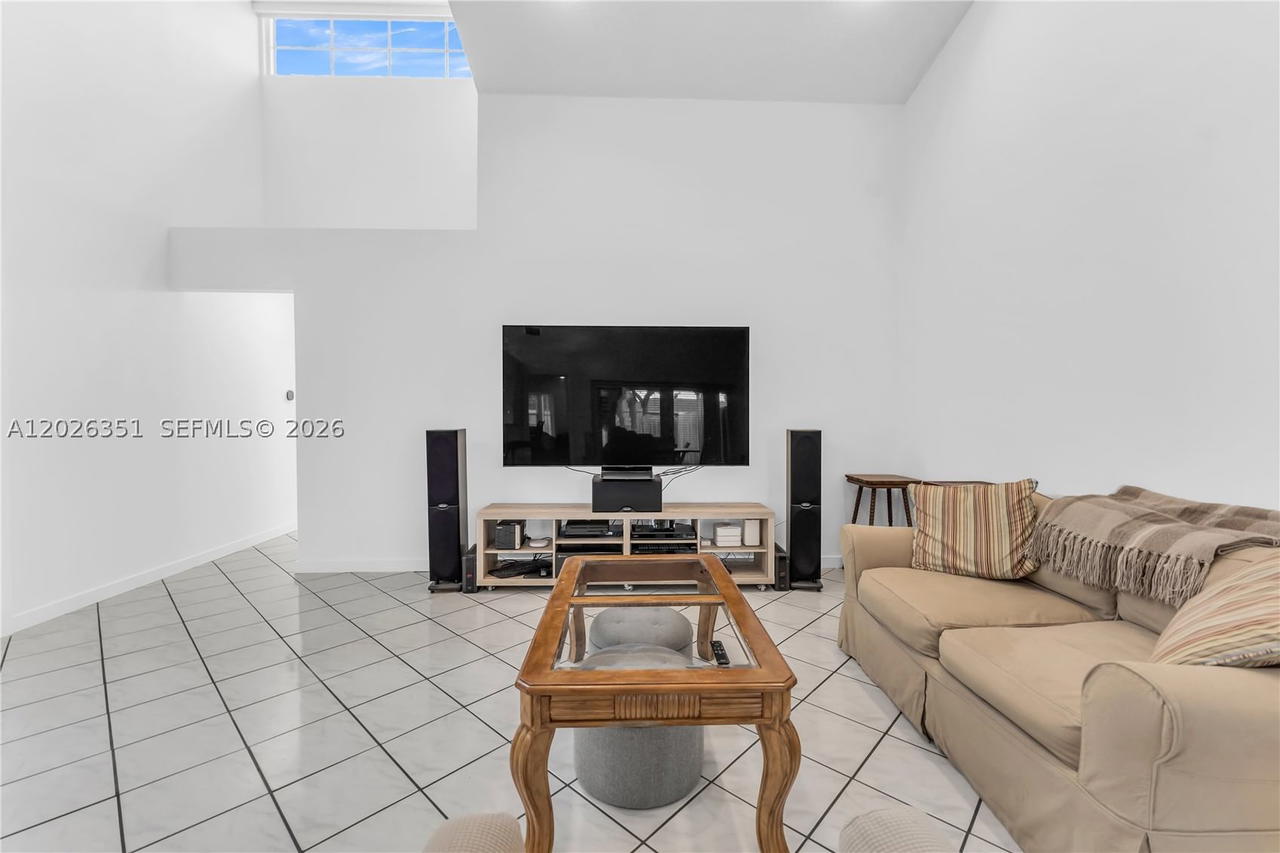 Real estate property located at 14475 127th Ct, Miami-dade, Deerwood Part Iv, Miami, FL