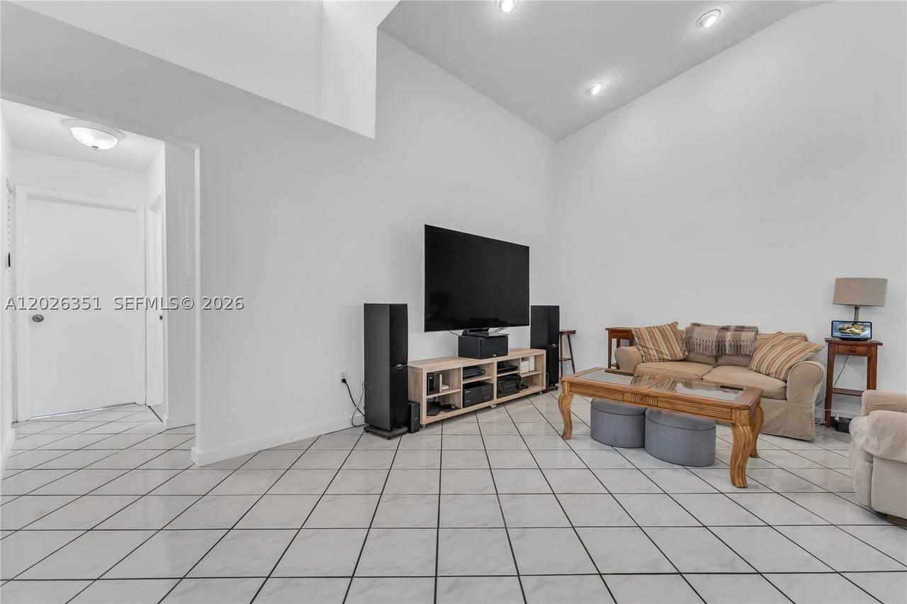Real estate property located at 14475 127th Ct, Miami-dade, Deerwood Part Iv, Miami, FL