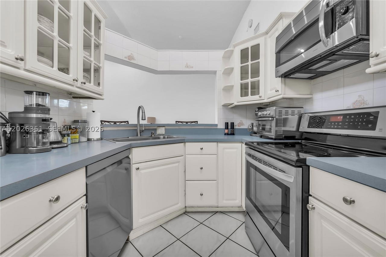 Real estate property located at 14475 127th Ct, Miami-dade, Deerwood Part Iv, Miami, FL