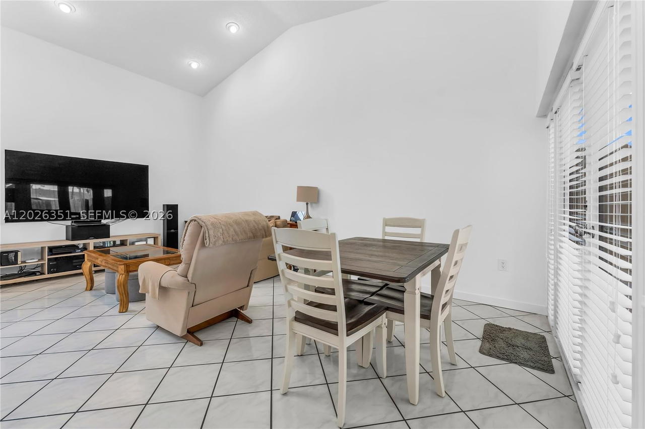 Real estate property located at 14475 127th Ct, Miami-dade, Deerwood Part Iv, Miami, FL