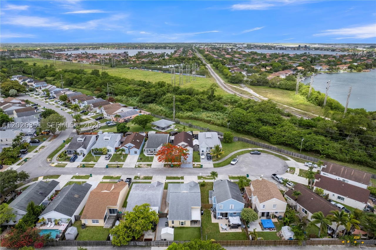 Real estate property located at 14475 127th Ct, Miami-dade, Deerwood Part Iv, Miami, FL