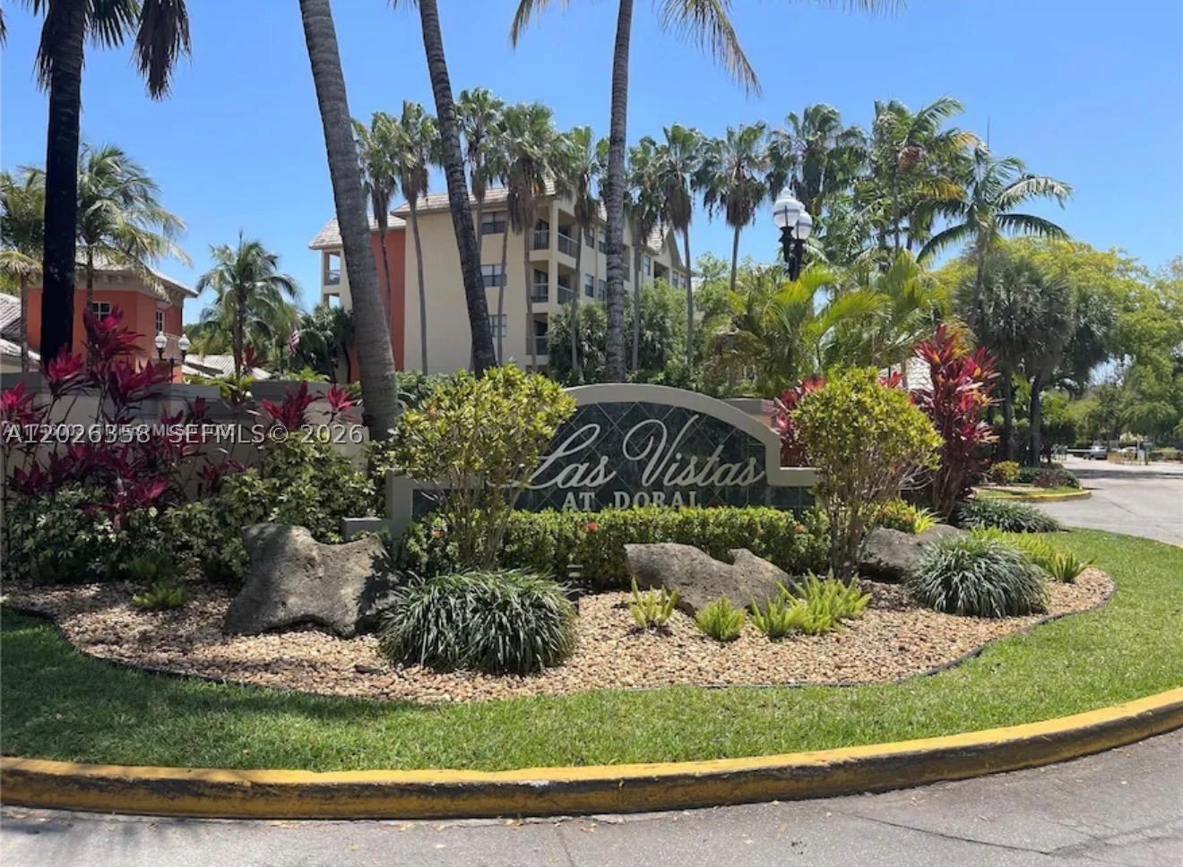 Real estate property located at 8290 Lake Dr #143, Miami-dade, Las Vistas At Doral Condo, Doral, FL