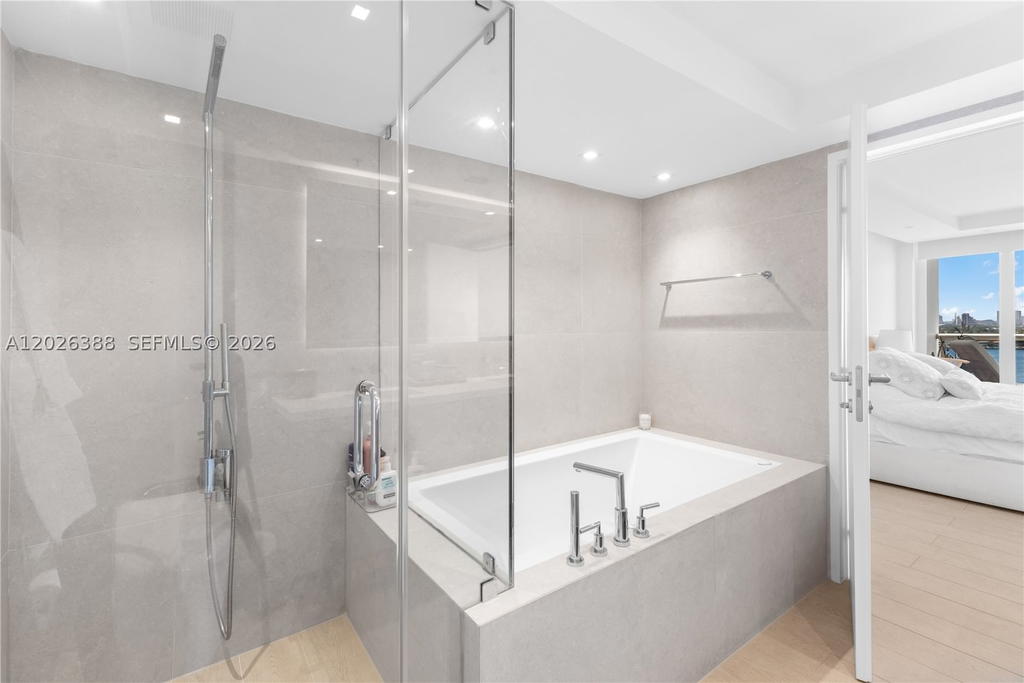 Real estate property located at 1800 Sunset Harbour #1612, Miami-dade, Sunset Harbour, Miami Beach, FL
