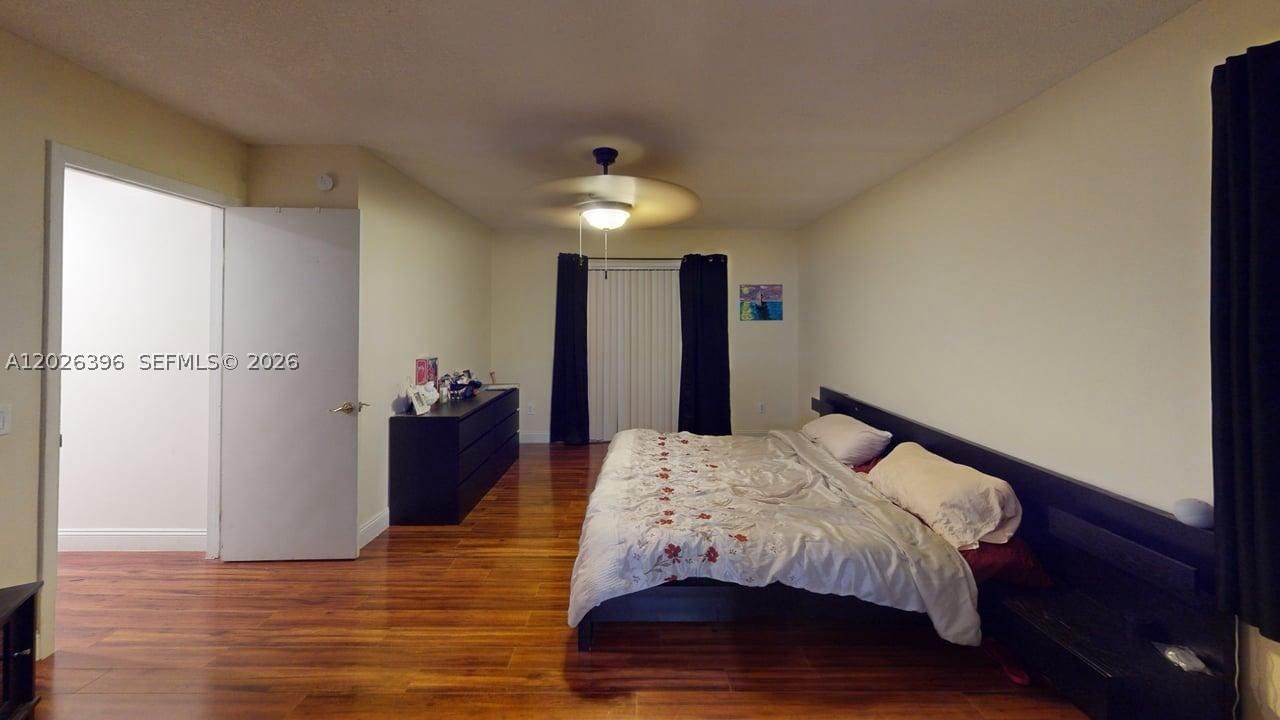 Real estate property located at 15552 54th Ter, Miami-dade, Lakes Of The Meadow Sec 4, Miami, FL