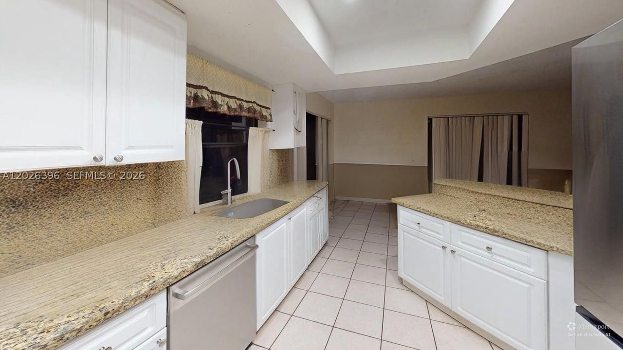 Real estate property located at 15552 54th Ter, Miami-dade, Lakes Of The Meadow Sec 4, Miami, FL