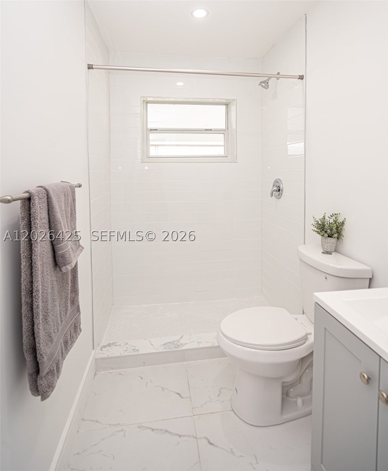 Real estate property located at 20720 34 Avenue, Miami-dade, Riverdale Ests Sec 2, Miami Gardens, FL