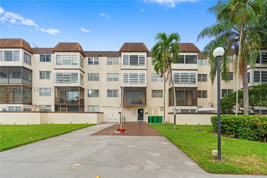Real estate property located at 7100 17th St #219, Broward, Omega Condo No 3, Plantation, FL