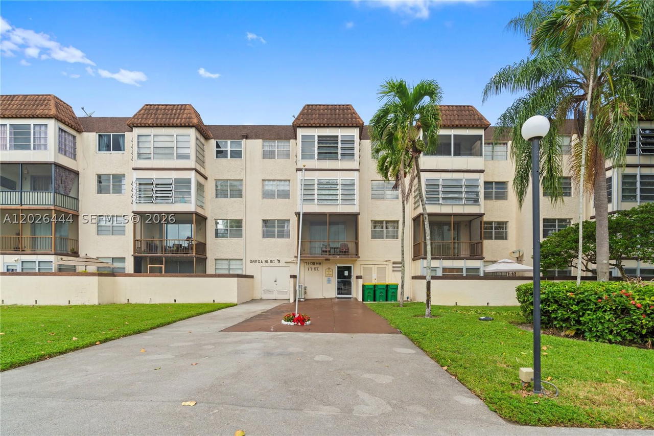 Real estate property located at 7100 17th St #219, Broward, Omega Condo No 3, Plantation, FL