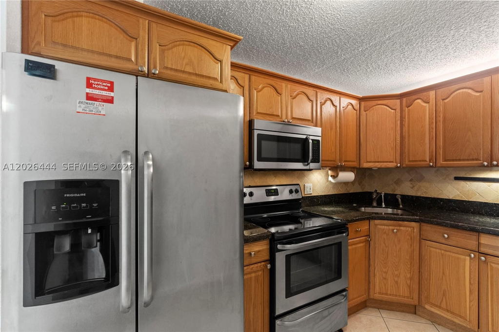 Real estate property located at 7100 17th St #219, Broward, Omega Condo No 3, Plantation, FL