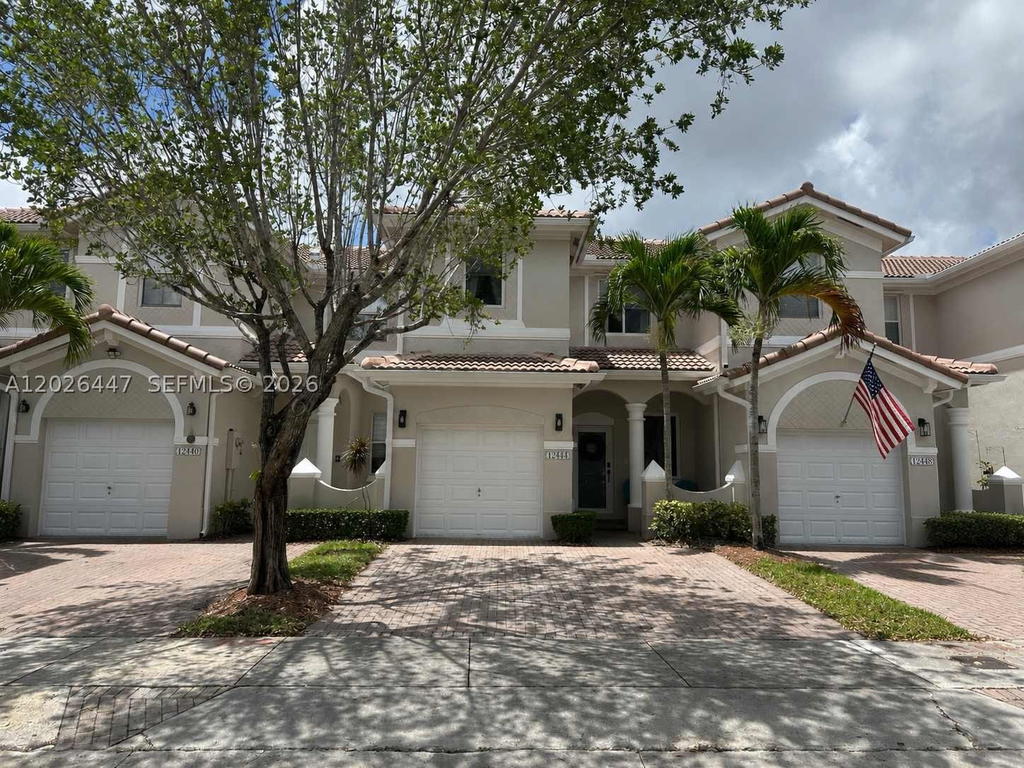 Real estate property located at 12444 125th St, Miami-dade, Kendall Breeze South, Miami, FL