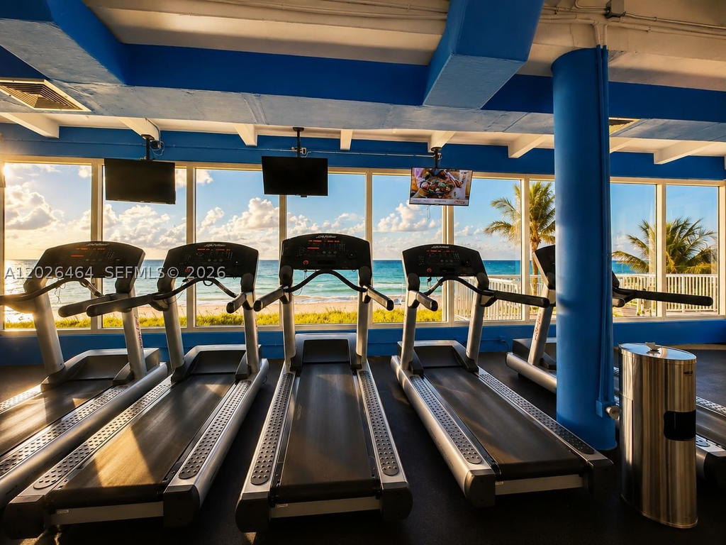 Real estate property located at 5401 Collins Ave #1022, Miami-dade, The Carriage House Condo, Miami Beach, FL