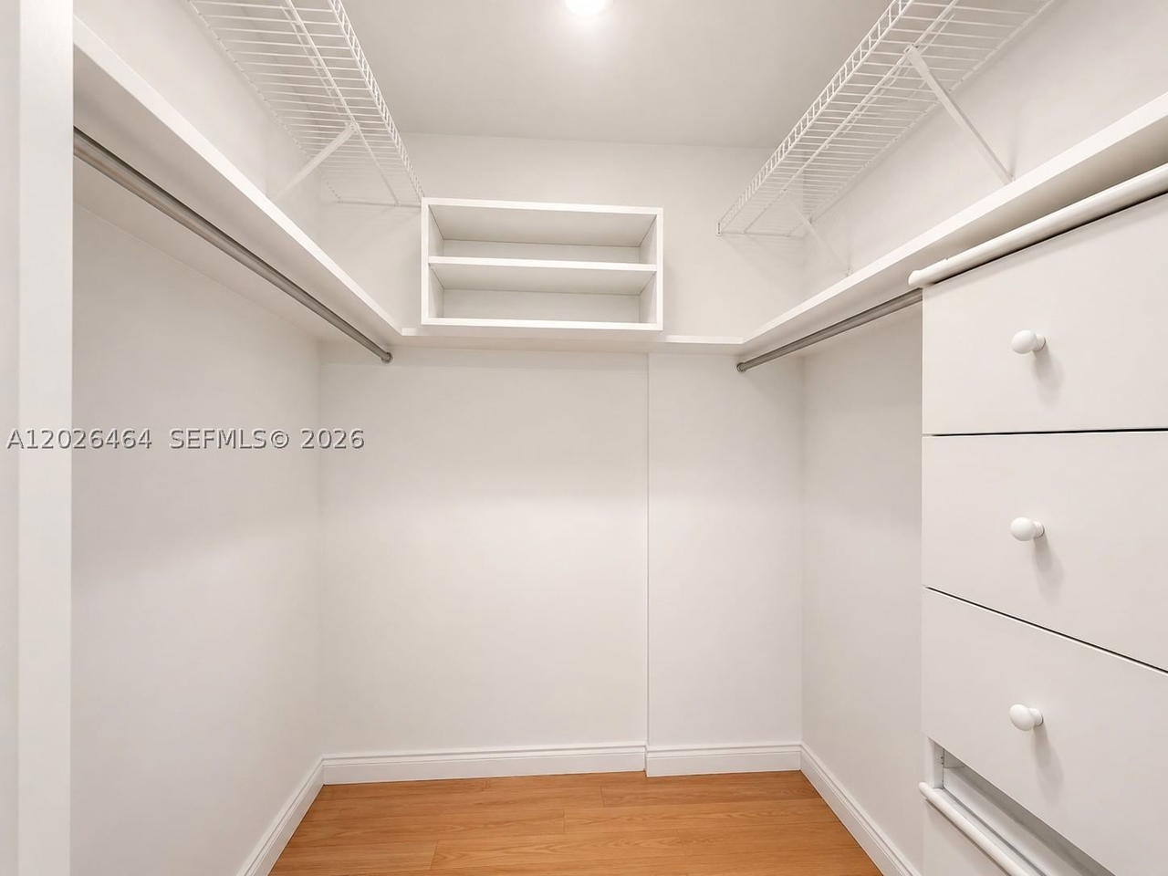 Real estate property located at 5401 Collins Ave #1022, Miami-dade, The Carriage House Condo, Miami Beach, FL