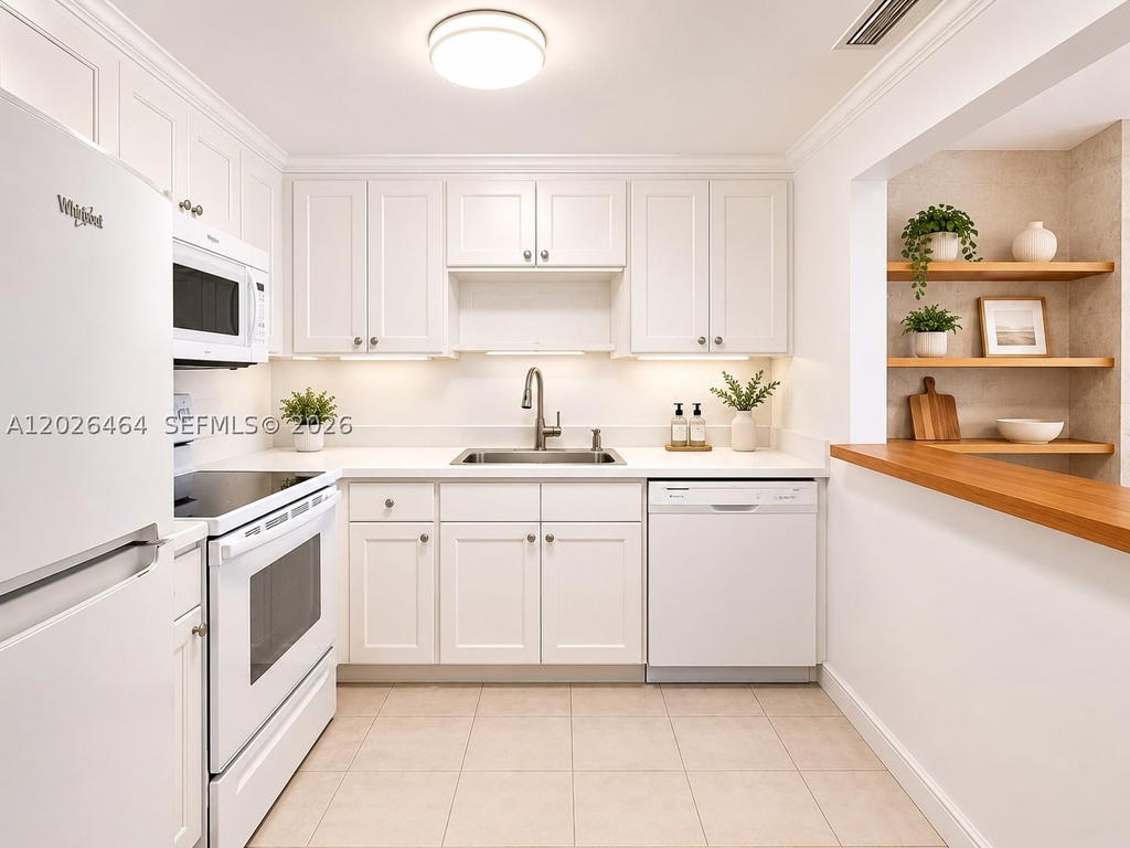 Real estate property located at 5401 Collins Ave #1022, Miami-dade, The Carriage House Condo, Miami Beach, FL