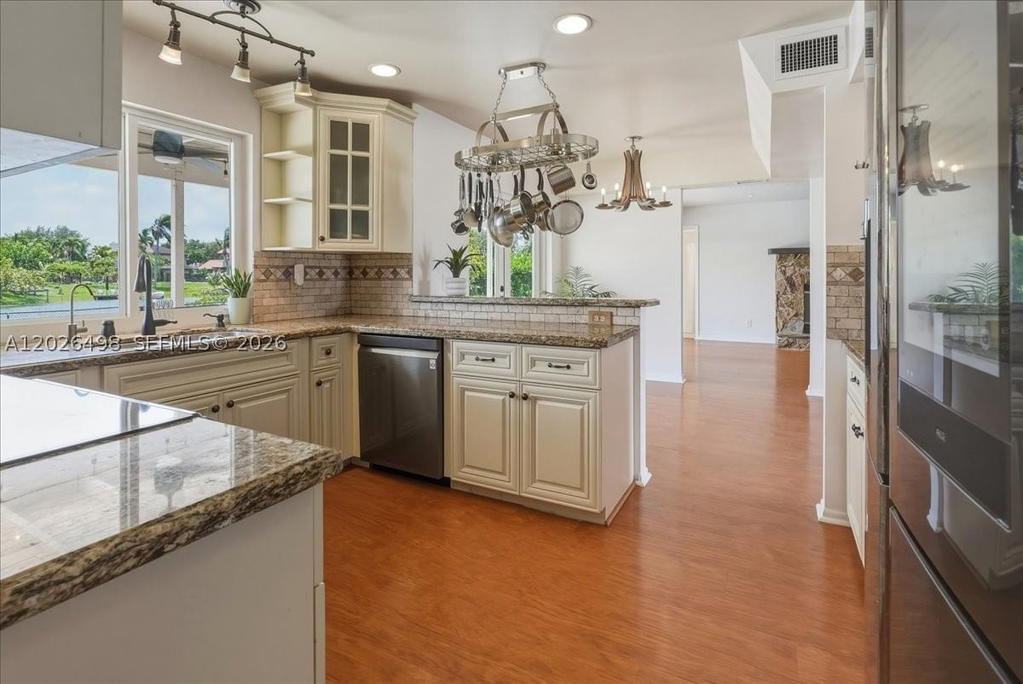 Real estate property located at 5680 Thornbluff Ave, Broward, Waterford, Davie, FL