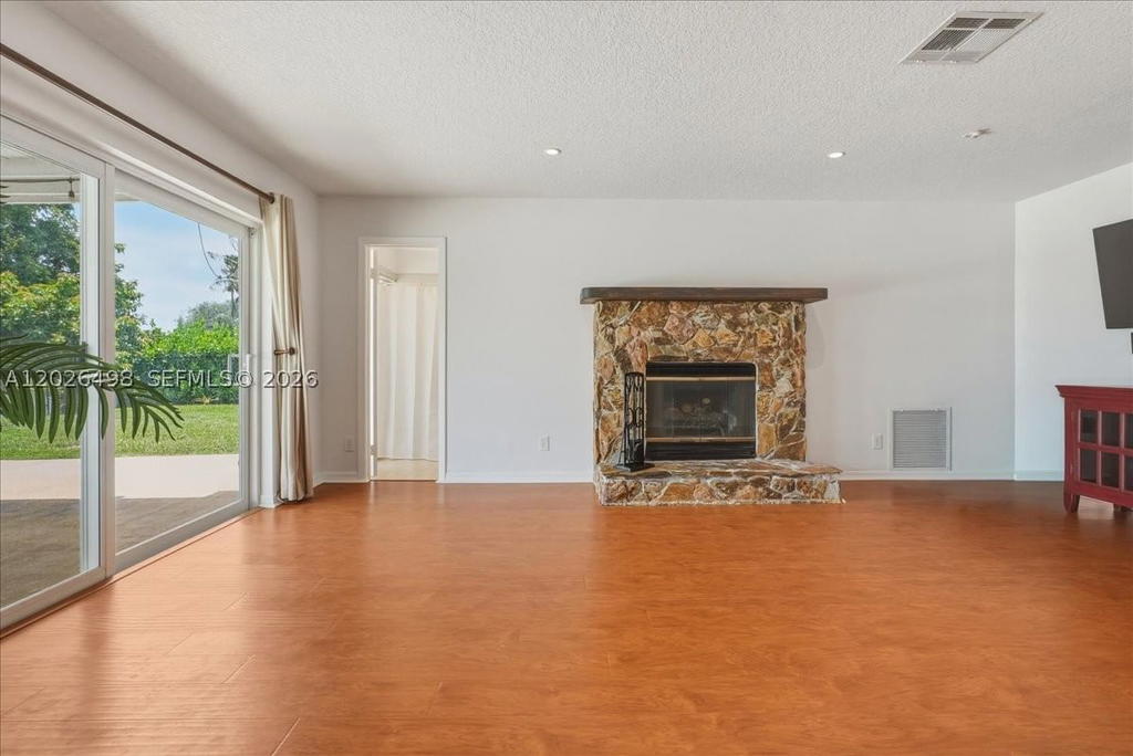 Real estate property located at 5680 Thornbluff Ave, Broward, Waterford, Davie, FL