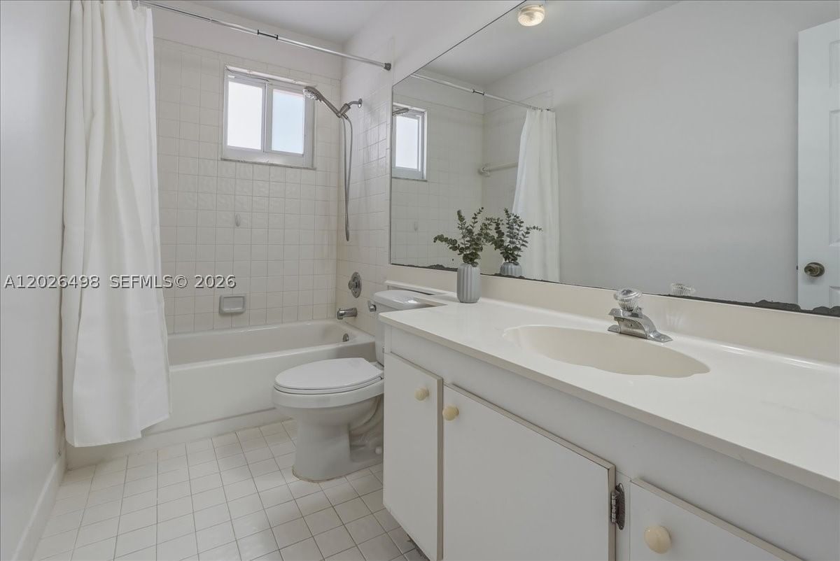 Real estate property located at 5680 Thornbluff Ave, Broward, Waterford, Davie, FL