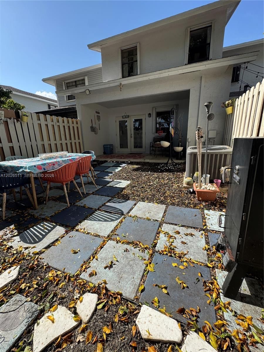 Real estate property located at 10428 3rd St, Broward, Pembroke Pointe Section T, Pembroke Pines, FL
