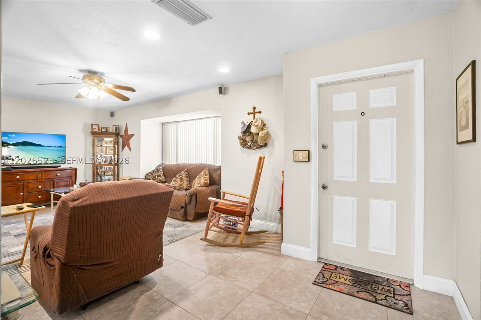 Real estate property located at 9000 Caribbean Blvd, Miami-dade, Whispering Pines Estates, Cutler Bay, FL