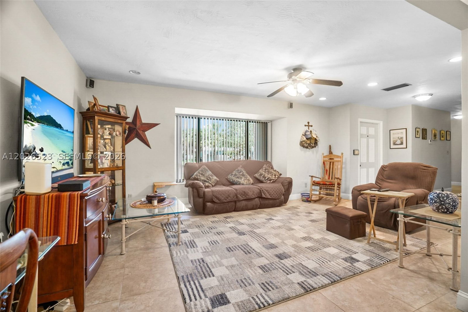 Real estate property located at 9000 Caribbean Blvd, Miami-dade, Whispering Pines Estates, Cutler Bay, FL