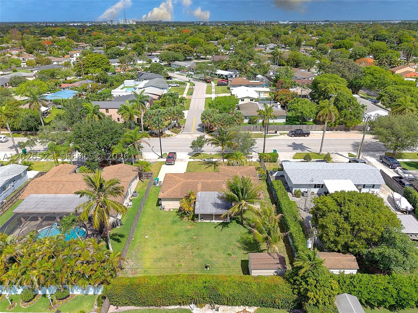 Real estate property located at 9000 Caribbean Blvd, Miami-dade, Whispering Pines Estates, Cutler Bay, FL