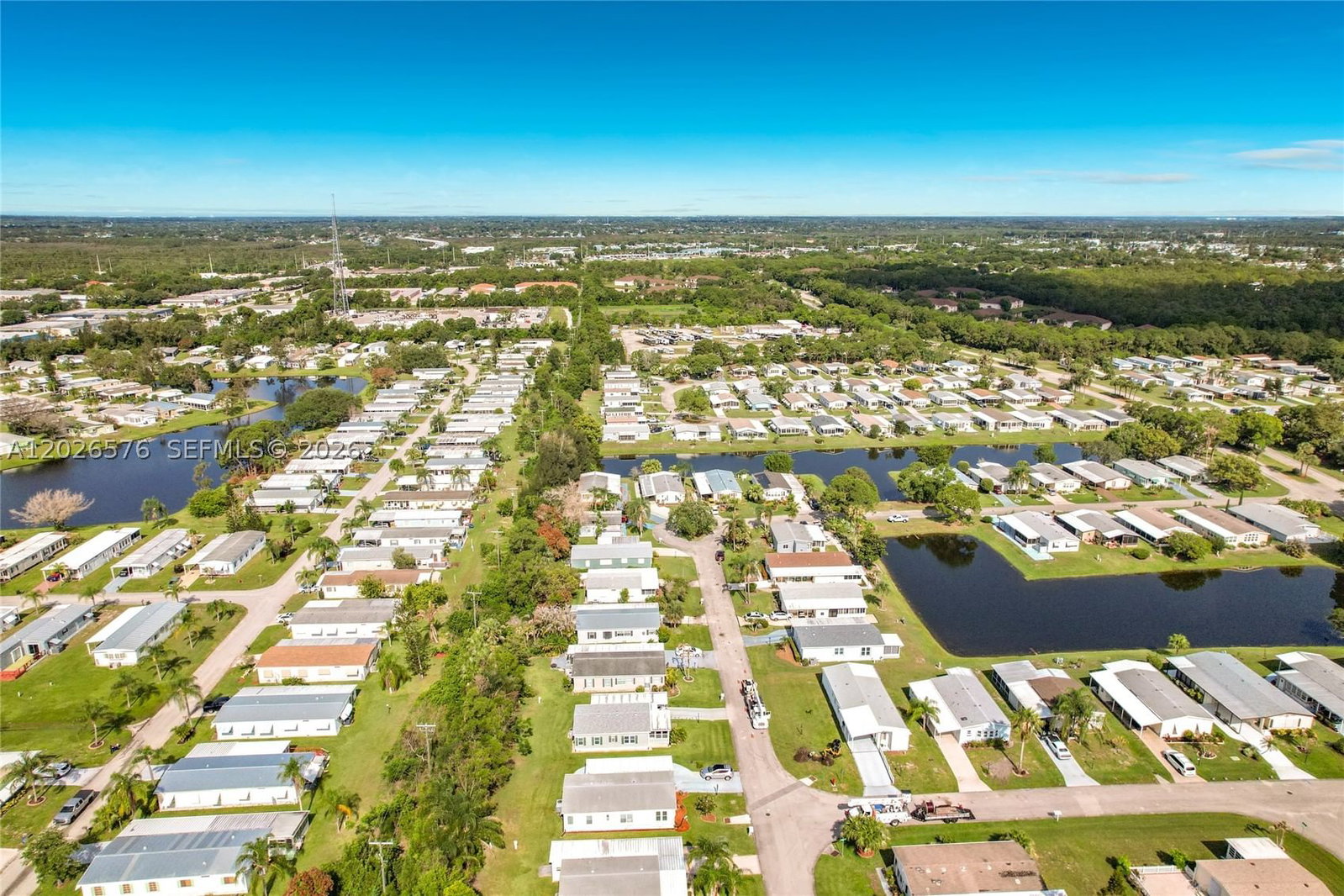 Real estate property located at 8227 Cinnamon Ln, St Lucie, Savanna Club Plat I, Port St Lucie, FL