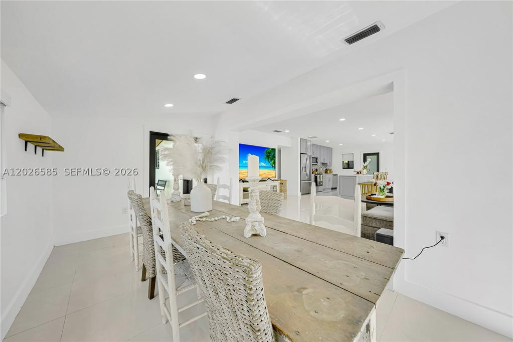 Real estate property located at 9265 Martinique Dr, Miami-dade, Pine Tree Manor Sec 2, Cutler Bay, FL