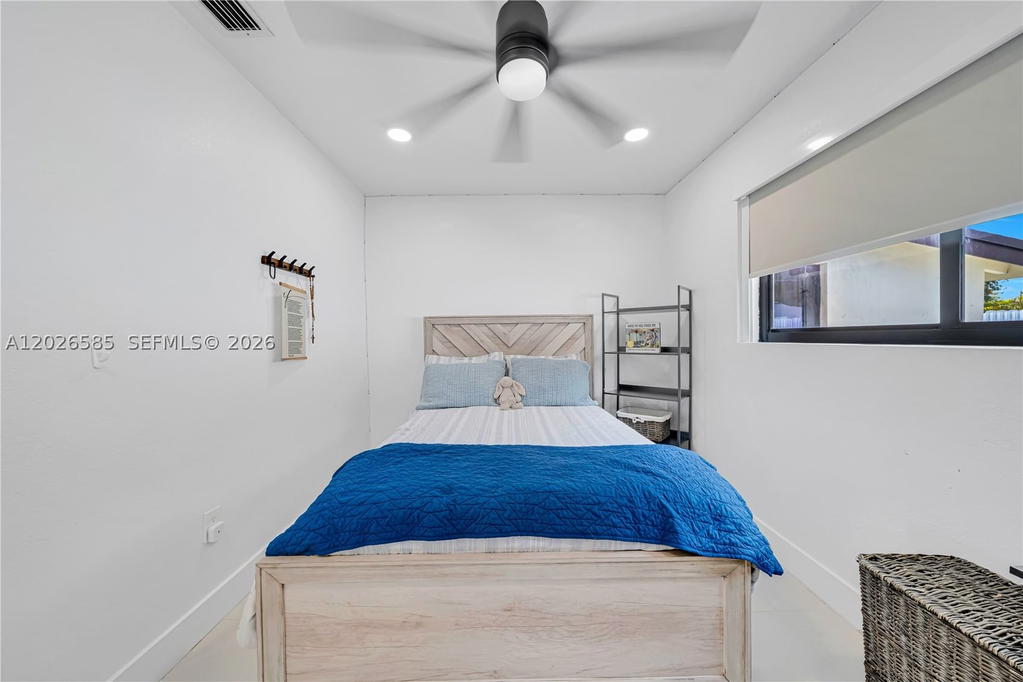Real estate property located at 9265 Martinique Dr, Miami-dade, Pine Tree Manor Sec 2, Cutler Bay, FL
