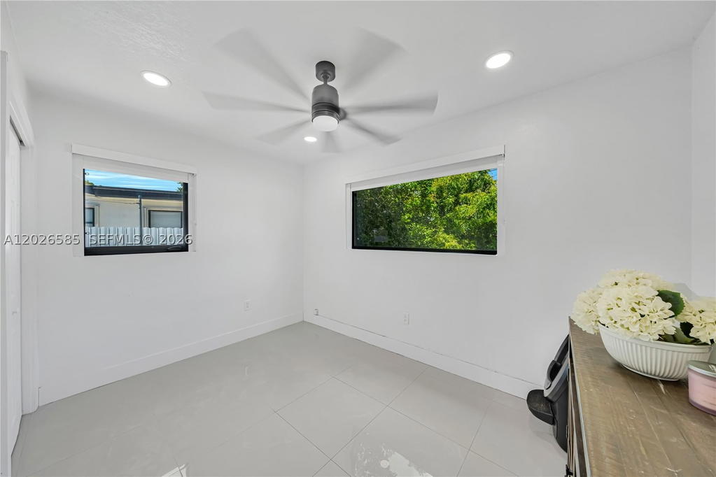 Real estate property located at 9265 Martinique Dr, Miami-dade, Pine Tree Manor Sec 2, Cutler Bay, FL