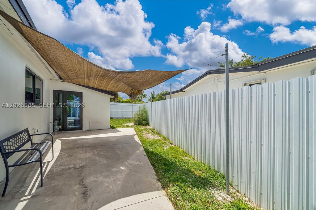 Real estate property located at 9265 Martinique Dr, Miami-dade, Pine Tree Manor Sec 2, Cutler Bay, FL