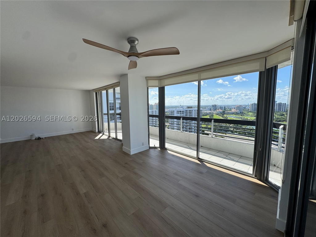 Real estate property located at 3530 Mystic Pointe Dr #2709, Miami-dade, Mystic Pointe Tower 500 C, Aventura, FL