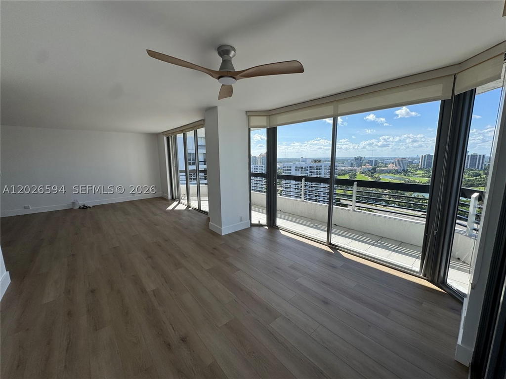 Real estate property located at 3530 Mystic Pointe Dr #2709, Miami-dade, Mystic Pointe Tower 500 C, Aventura, FL