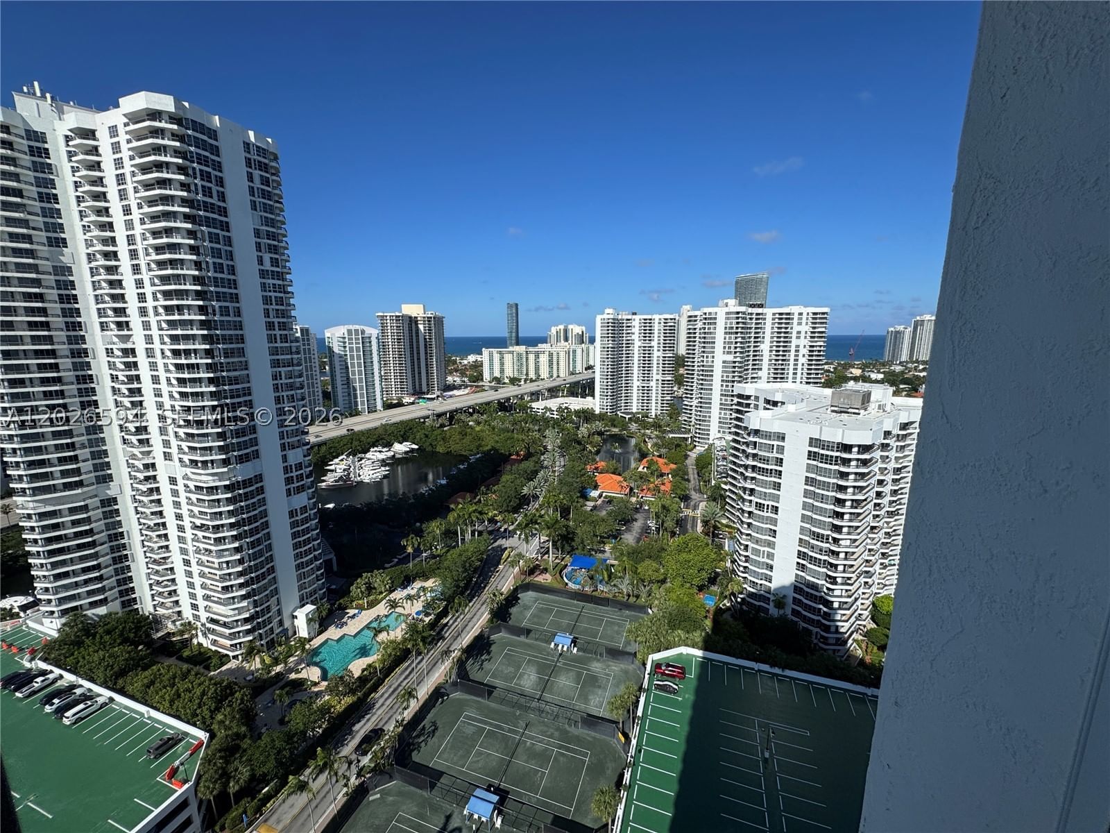 Real estate property located at 3530 Mystic Pointe Dr #2709, Miami-dade, Mystic Pointe Tower 500 C, Aventura, FL