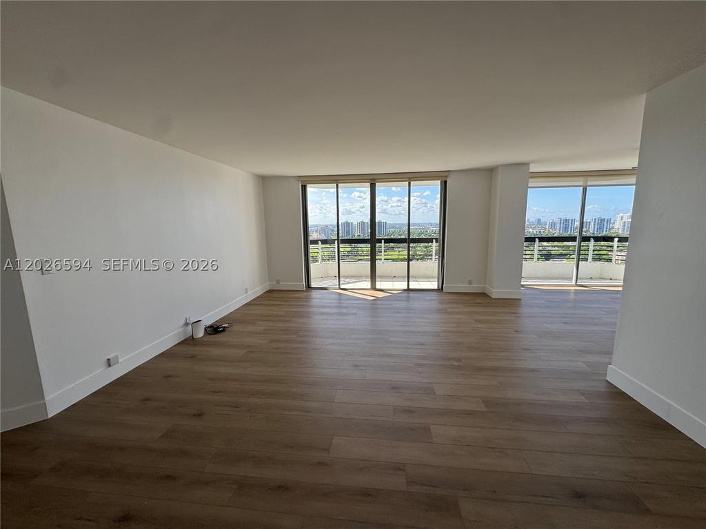Real estate property located at 3530 Mystic Pointe Dr #2709, Miami-dade, Mystic Pointe Tower 500 C, Aventura, FL
