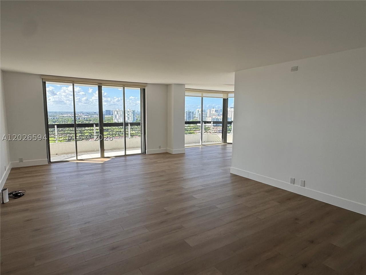 Real estate property located at 3530 Mystic Pointe Dr #2709, Miami-dade, Mystic Pointe Tower 500 C, Aventura, FL