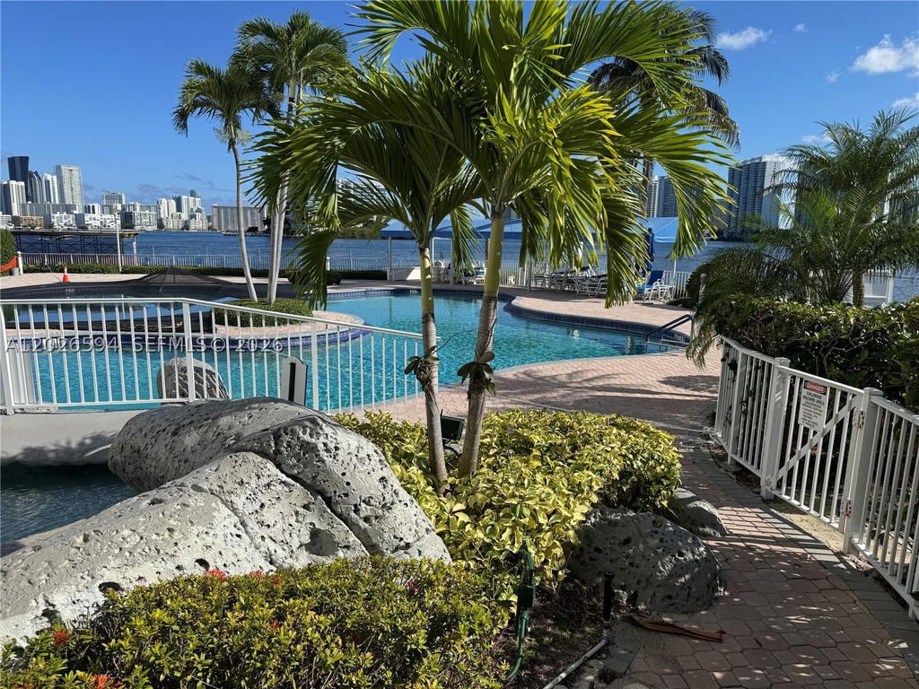 Real estate property located at 3530 Mystic Pointe Dr #2709, Miami-dade, Mystic Pointe Tower 500 C, Aventura, FL