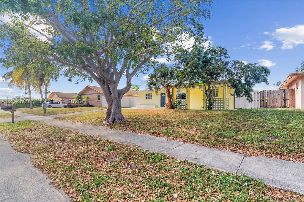 Real estate property located at 1831 1st Ter, Broward, Kendall Green Sec, Pompano Beach, FL